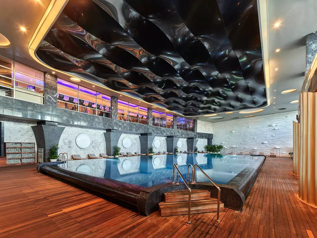 استخر روبسته هتل مکس رویال بلک آنتالیا